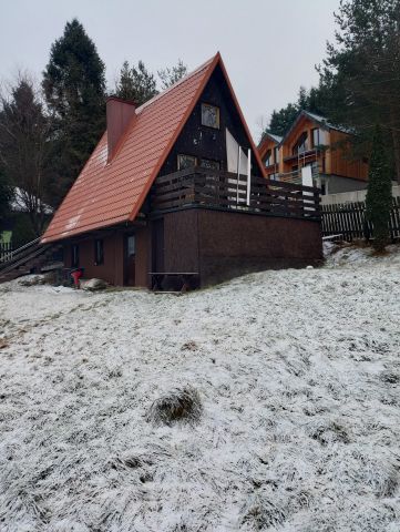 dom wolnostojący, 3 pokoje Brenna Jatny, ul. Słoneczna. Zdjęcie 1