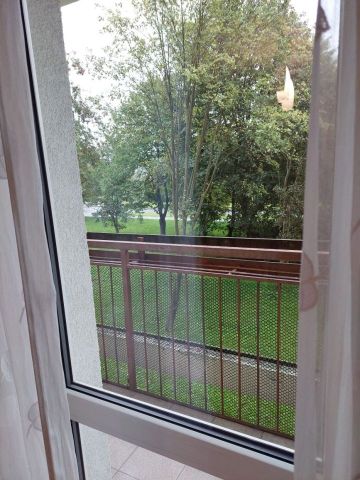 Mieszkanie 2-pokojowe Jelenia Góra Zabobrze, ul. Zygmunta Noskowskiego. Zdjęcie 2