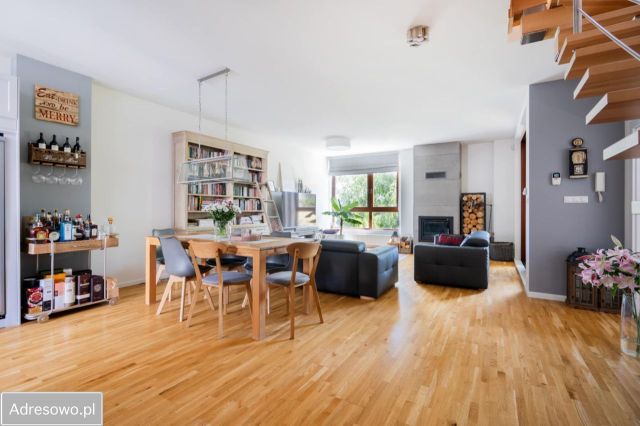 dom szeregowy, 4 pokoje Nowa Wola. Zdjęcie 1