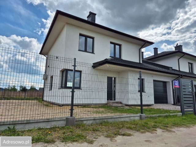 bliźniak, 5 pokoi Laszczki, ul. Piękna. Zdjęcie 1