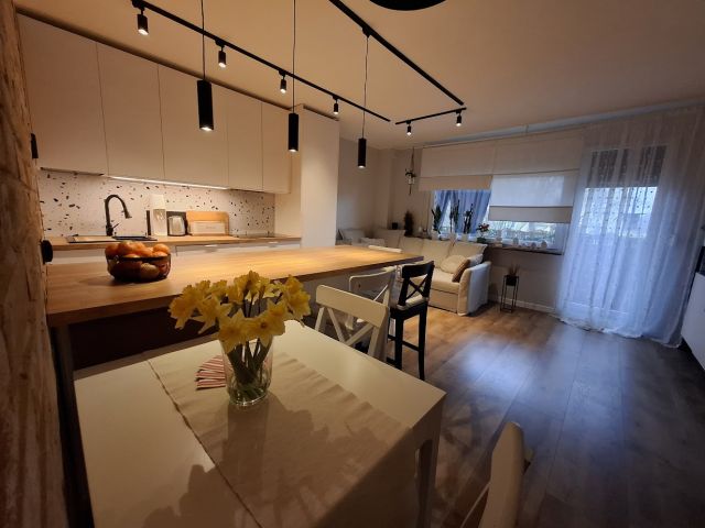 Mieszkanie 4-pokojowe Turek, os. Wyzwolenia. Zdjęcie 1