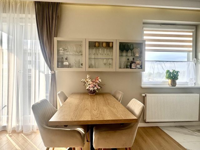 Mieszkanie 4-pokojowe Konin, ul. Berylowa. Zdjęcie 3