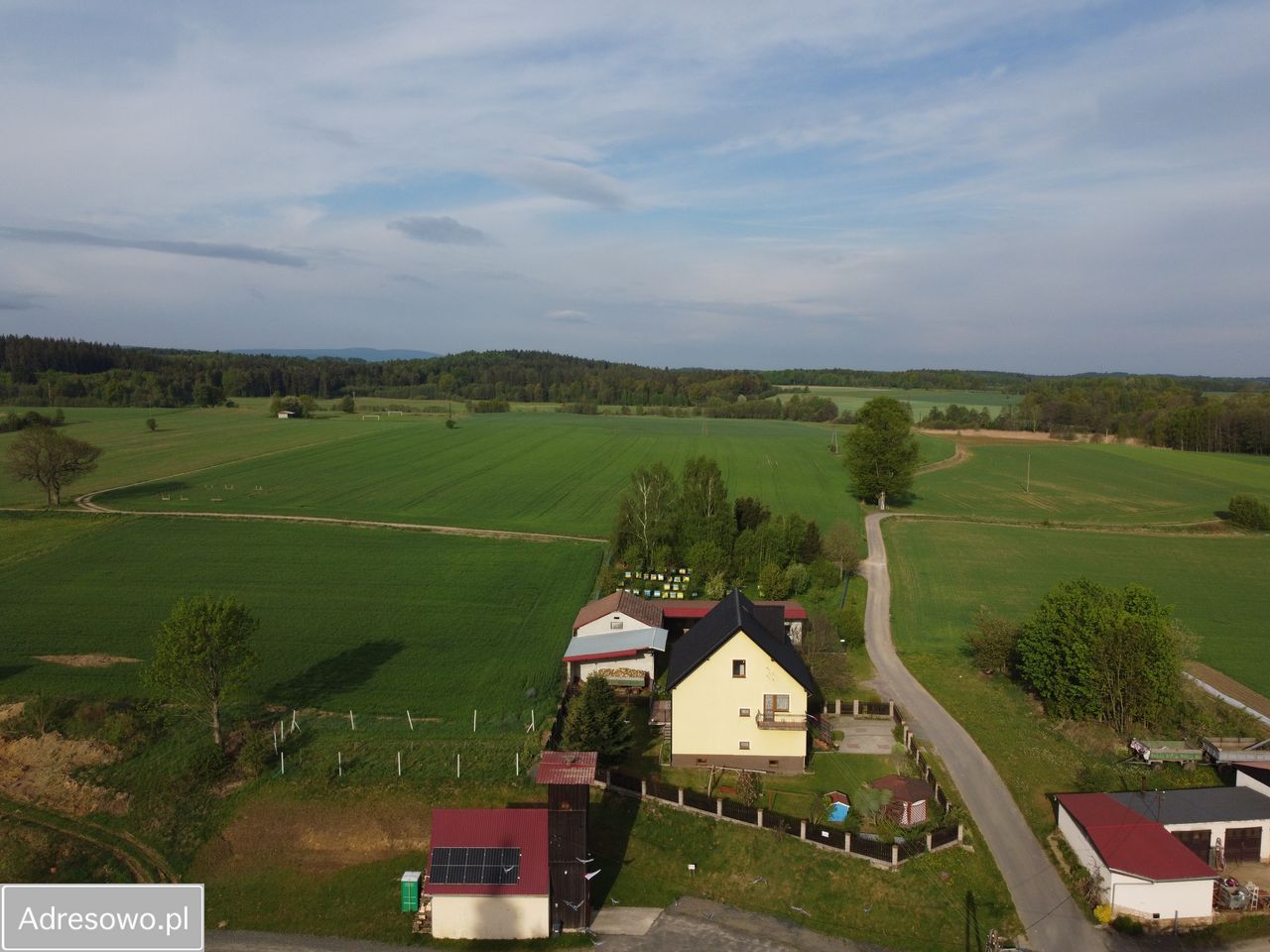 dom wolnostojący, 7 pokoi Wojciechów. Zdjęcie 5