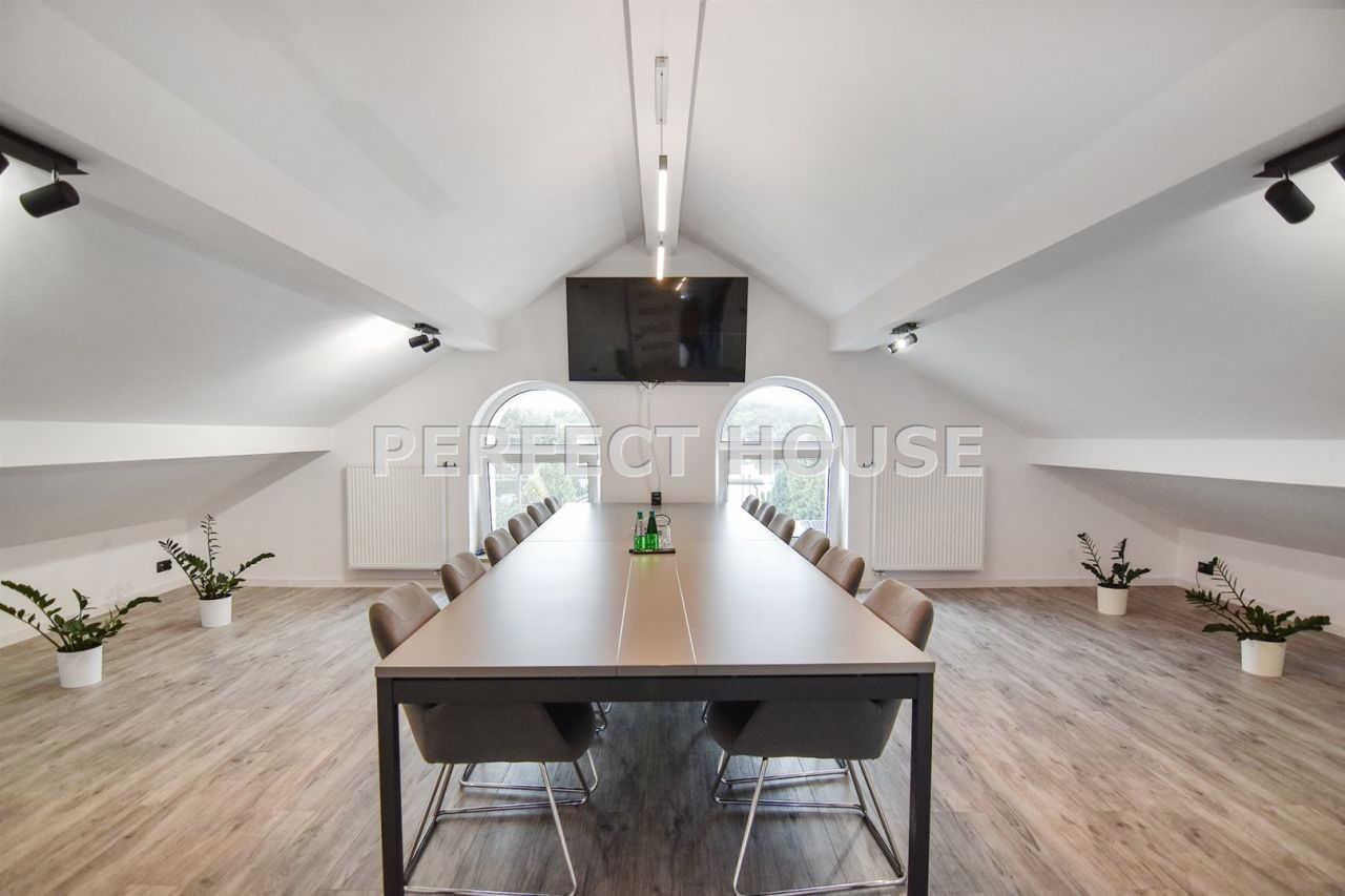 dom wolnostojący, 15 pokoi Złotniki. Zdjęcie 14