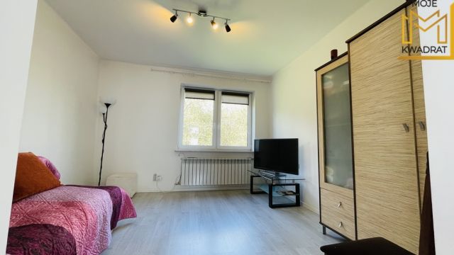 dom wolnostojący, 2 pokoje Bełchatów. Zdjęcie 4