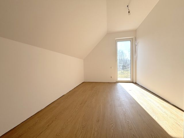 dom wolnostojący, 4 pokoje Lubenia. Zdjęcie 31