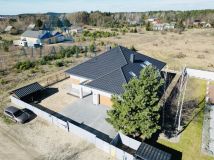 dom wolnostojący, 7 pokoi Niemcz, ul. Krabowa