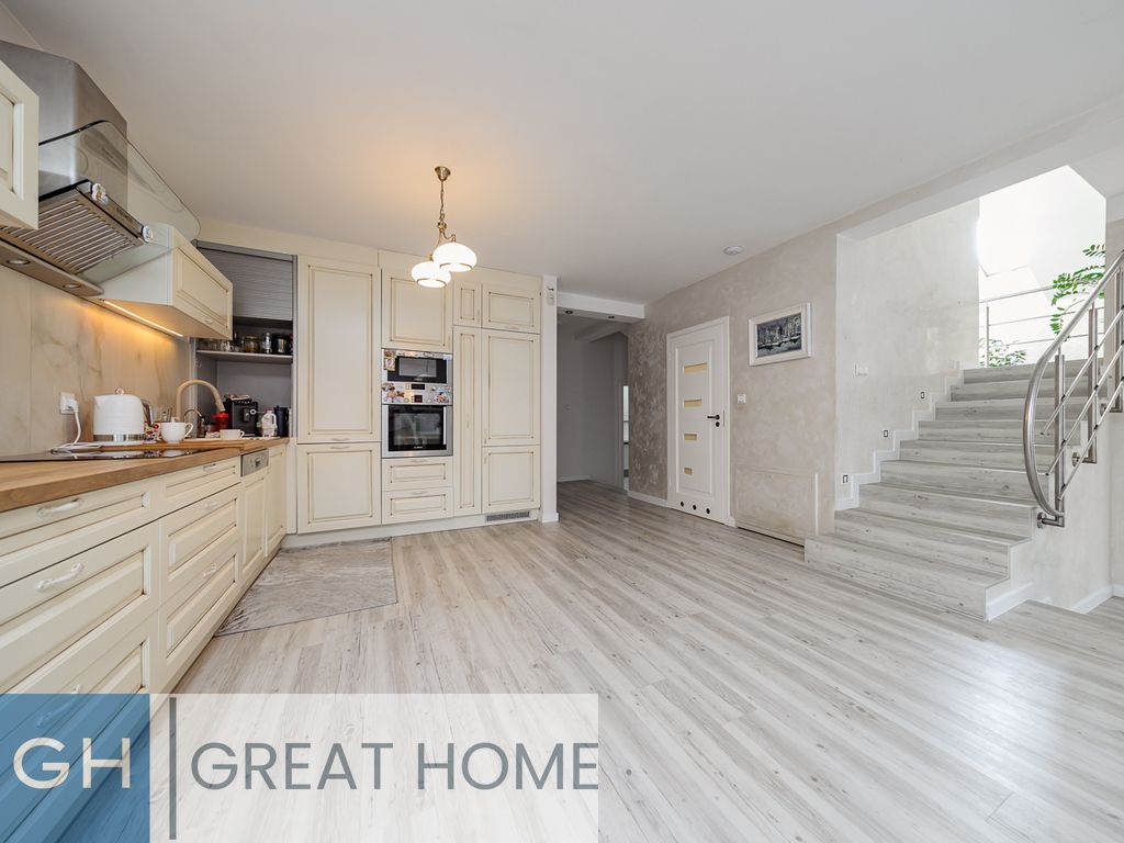 dom wolnostojący, 6 pokoi Ząbki, ul. Powstańców. Zdjęcie 5