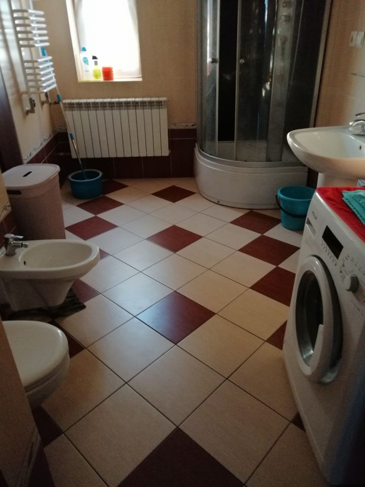 Nieruchomość komercyjna Szlatyn. Zdjęcie 5
