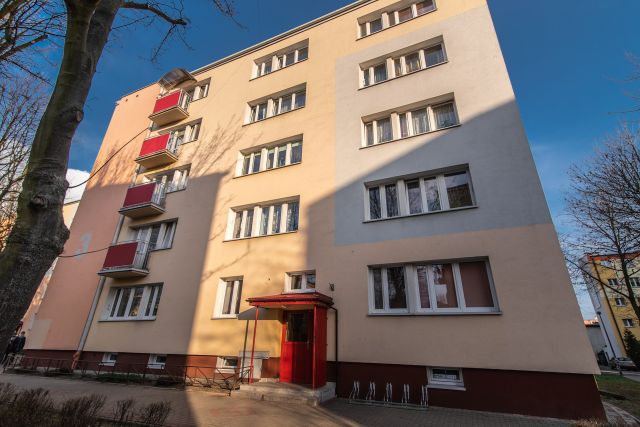 Mieszkanie 3-pokojowe Płock, ul. Jana Kochanowskiego. Zdjęcie 1