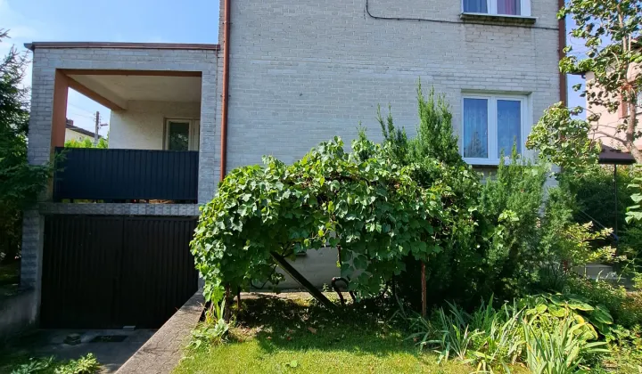 dom wolnostojący, 4 pokoje Ostrowiec Świętokrzyski Henryków, ul. Władysława Broniewskiego