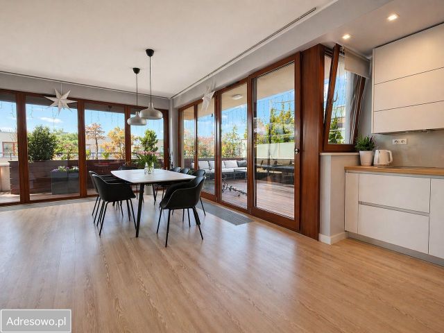 Mieszkanie 3-pokojowe Warszawa Wilanów, ul. Księdza Prymasa Augusta Hlonda. Zdjęcie 1