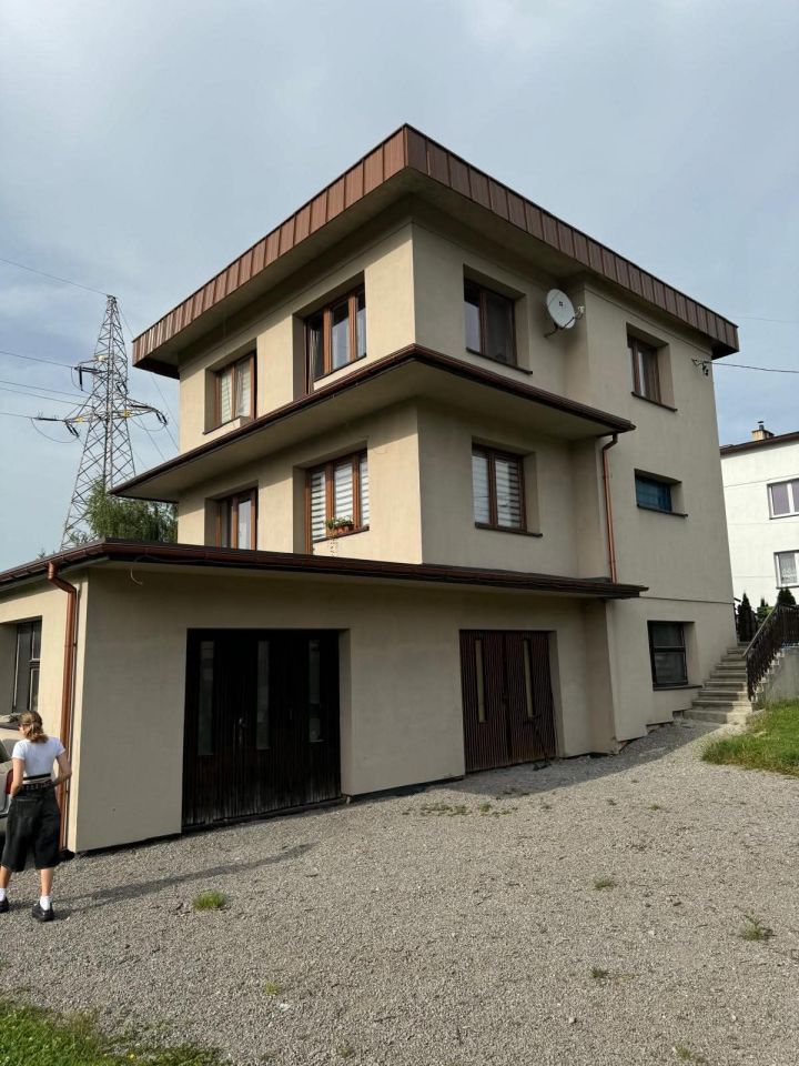 dom wolnostojący, 4 pokoje Bielsko-Biała Komorowice Krakowskie, ul. Braterska. Zdjęcie 1