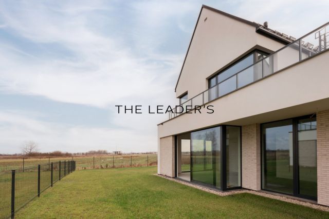 bliźniak, 5 pokoi Warszawa Wilanów, Stefana Korbońskiego. Zdjęcie 1