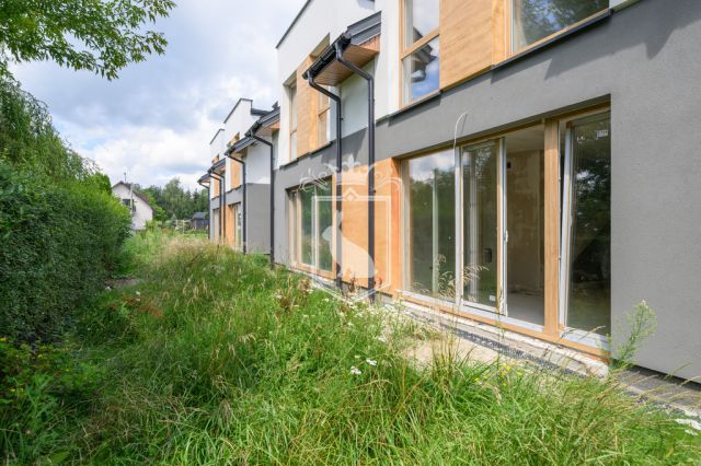 dom szeregowy, 4 pokoje Radzymin, ul. Leśna. Zdjęcie 2