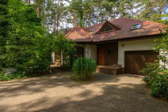 dom wolnostojący, 7 pokoi Sulejówek, ul. 11 Listopada. Zdjęcie 2