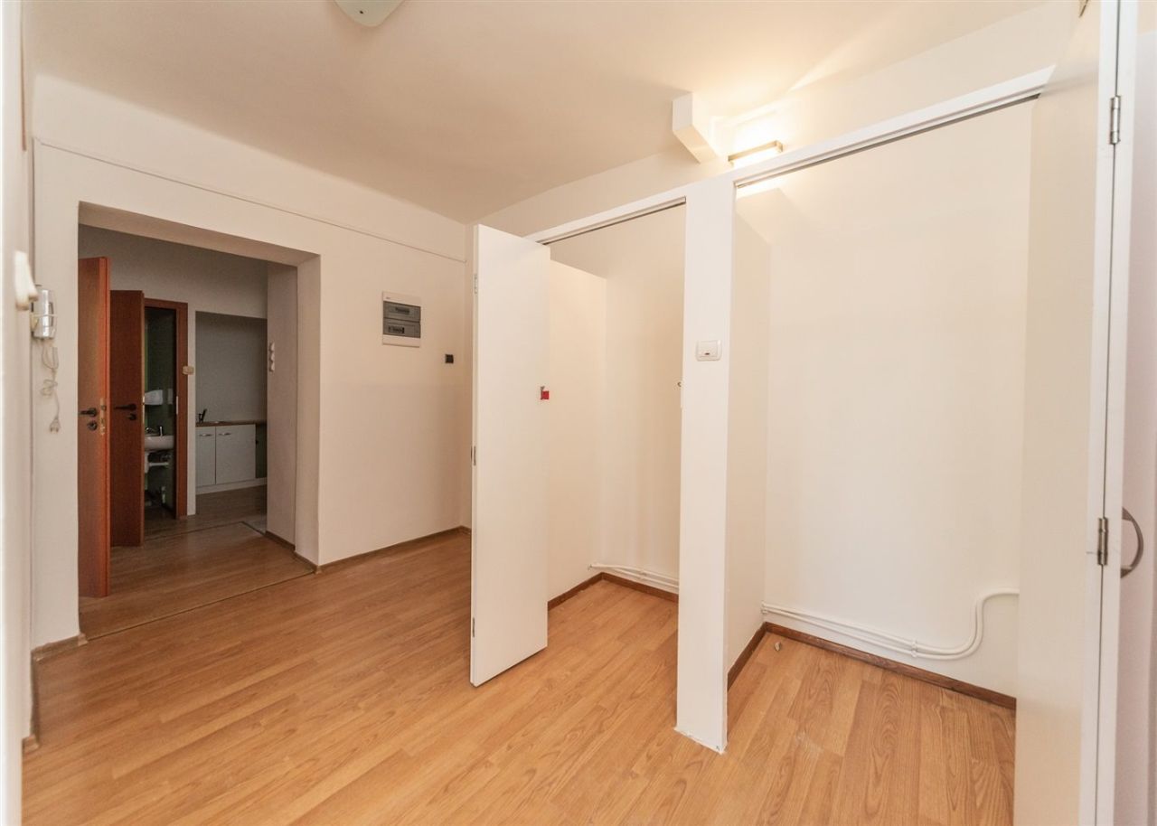 dom wolnostojący, 6 pokoi Bielsko-Biała, ul. Konstantego Damrota. Zdjęcie 8