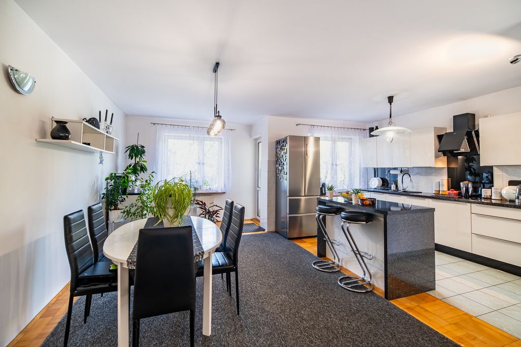 dom szeregowy, 5 pokoi Rzeszów, ul. Cicha. Zdjęcie 8