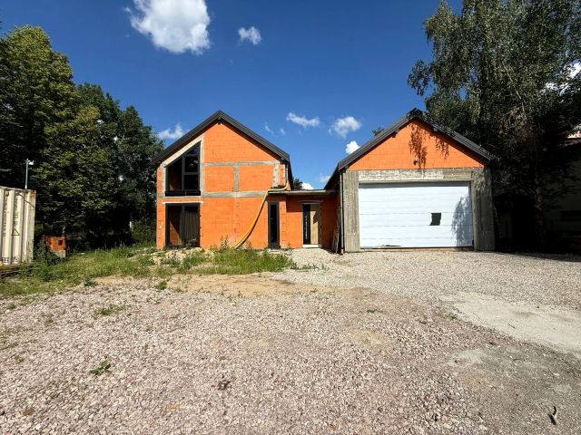Bobrowiec, ul. Mazowiecka Dom wolnostojący - 170 m² - 5 pokoi