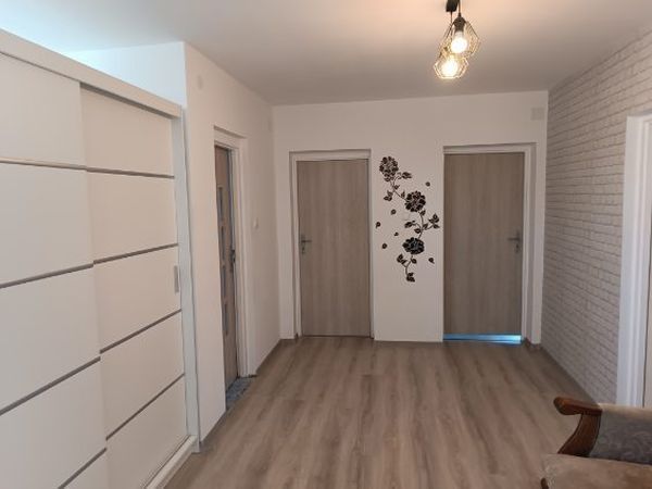 dom wolnostojący, 4 pokoje Starzyny. Zdjęcie 2