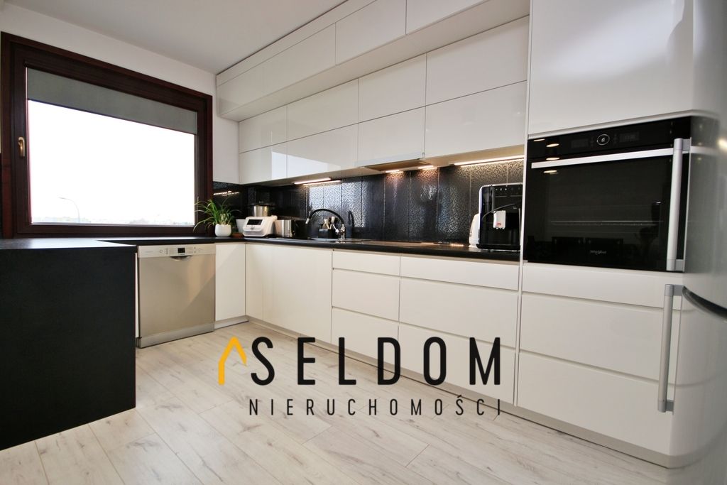 Mieszkanie 4-pokojowe Konin, ul. Józefa Piłsudskiego. Zdjęcie 4