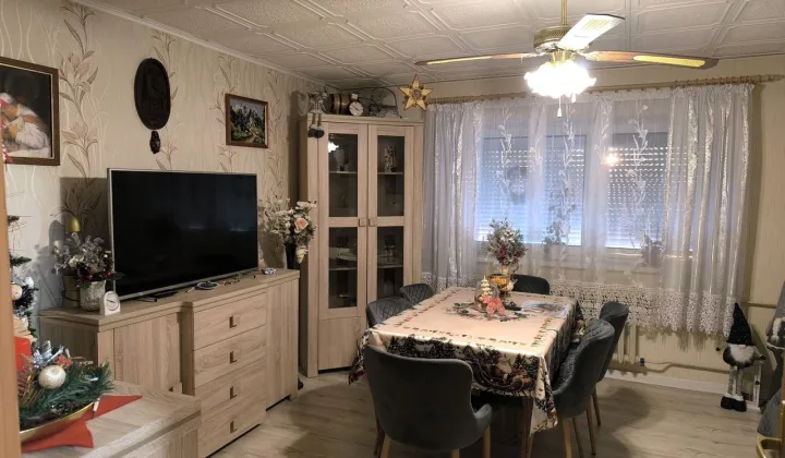 Mieszkanie 3-pokojowe Domaszowice, os. Klonowe