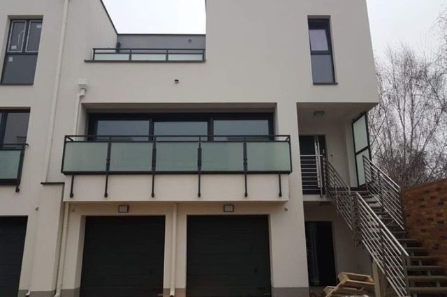 Mieszkanie 4-pokojowe Józefosław. Zdjęcie 2