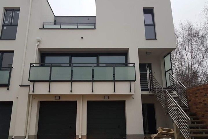 Mieszkanie 4-pokojowe Józefosław. Zdjęcie 2