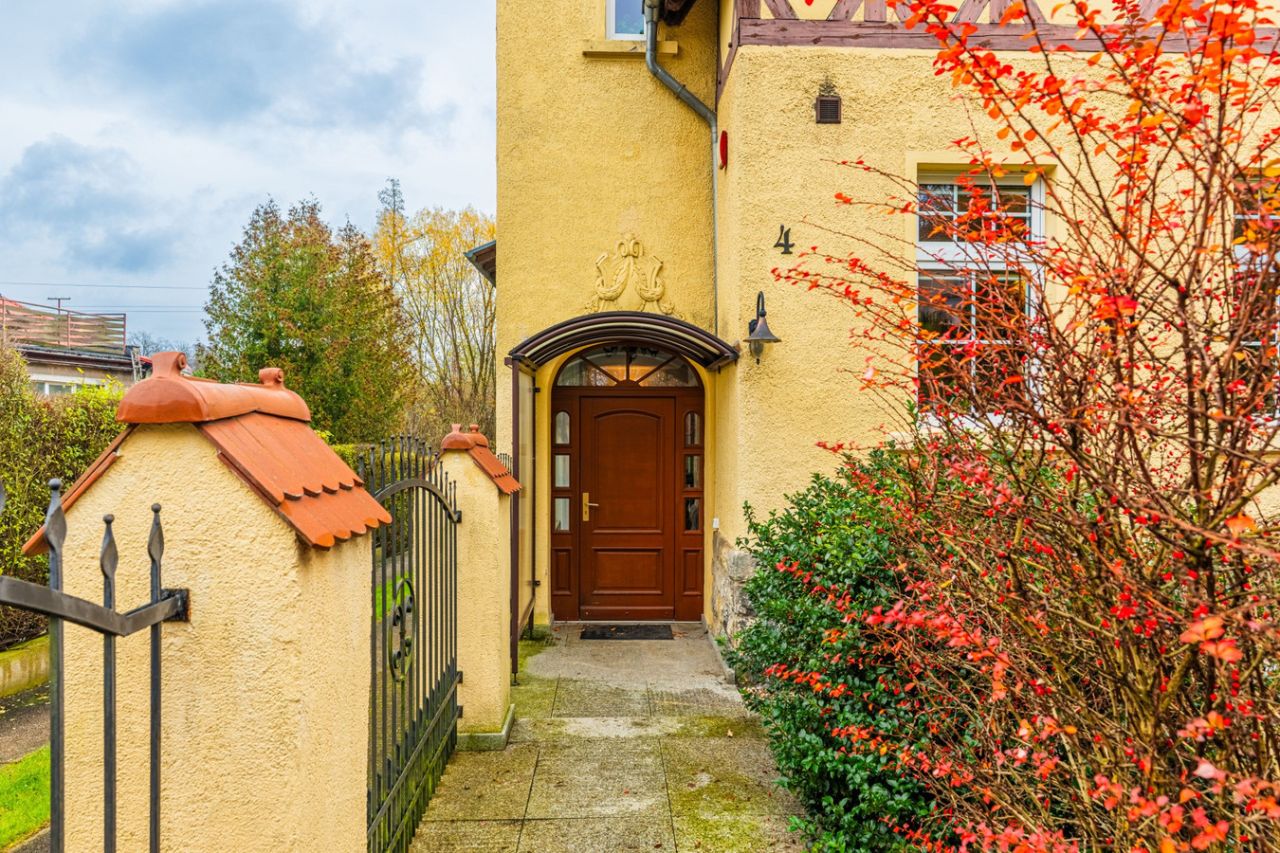 dom wolnostojący, 4 pokoje Bolesławiec, ul. Willowa. Zdjęcie 3