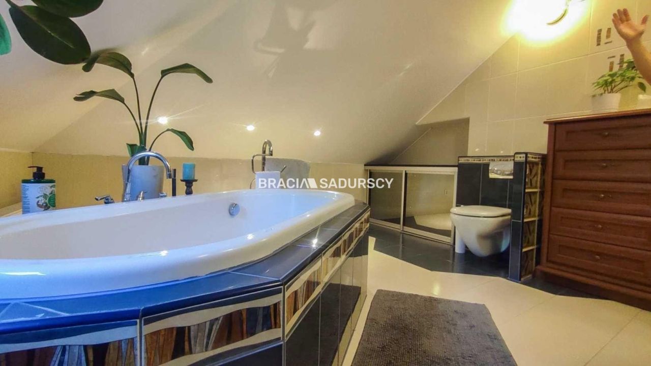 dom wolnostojący, 5 pokoi Rzeszotary, ul. Brzeziny. Zdjęcie 6