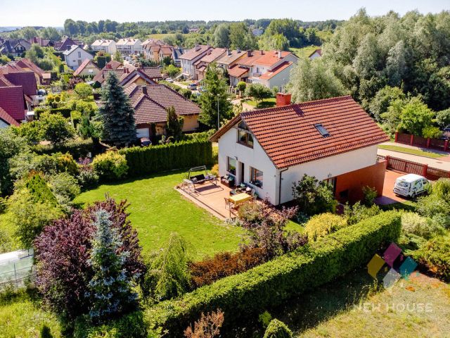 dom wolnostojący, 5 pokoi Olsztyn Gutkowo, ul. Kmicica. Zdjęcie 1
