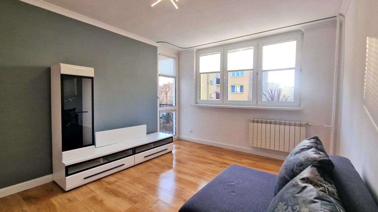 Mieszkanie 4-pokojowe Andrychów, ul. Stanisława Lenartowicza. Zdjęcie 2