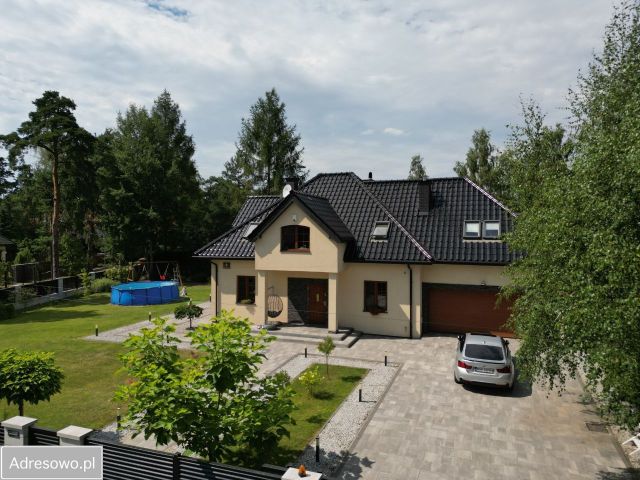 dom wolnostojący, 8 pokoi Międzyborów. Zdjęcie 1