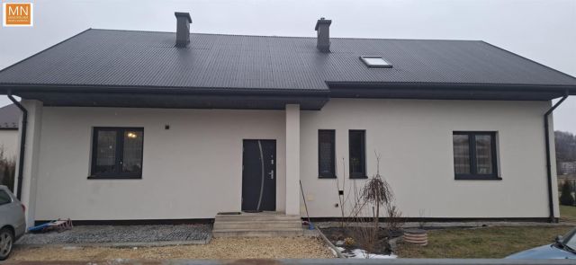 dom wolnostojący, 5 pokoi Zator, ul. Ukryta. Zdjęcie 1