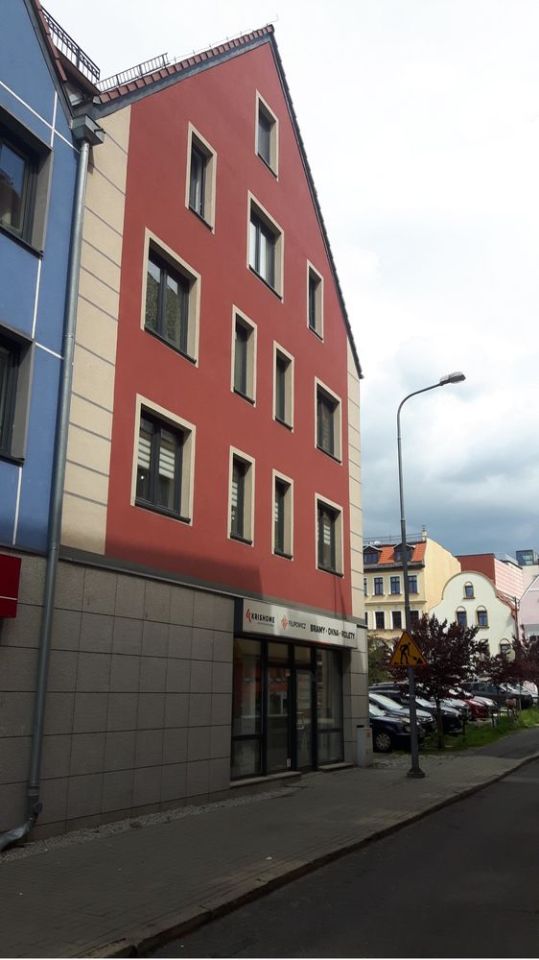 Mieszkanie 3-pokojowe Jelenia Góra Centrum, pl. ks. kard. Stefana Wyszyńskiego. Zdjęcie 2