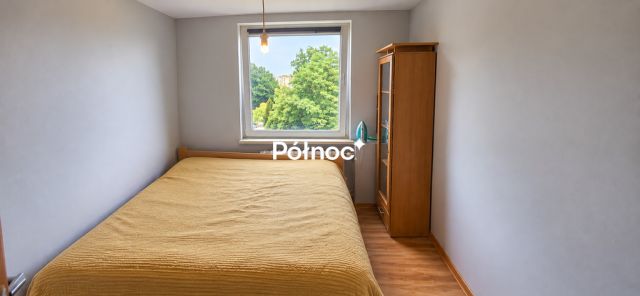 Mieszkanie 3-pokojowe Ozimek, pl. Plac Wolności. Zdjęcie 3