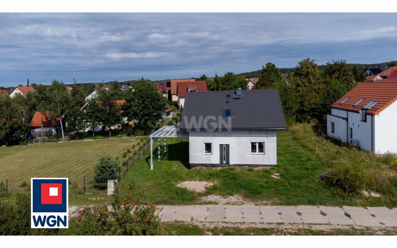 dom wolnostojący, 4 pokoje Tolkmicko, ul. Pogodna. Zdjęcie 2