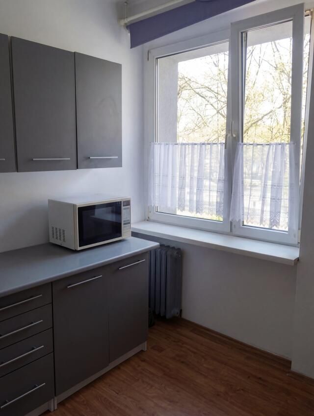 Mieszkanie 1-pokojowe Bytom Stroszek, pl. Powstańców Śląskich. Zdjęcie 2