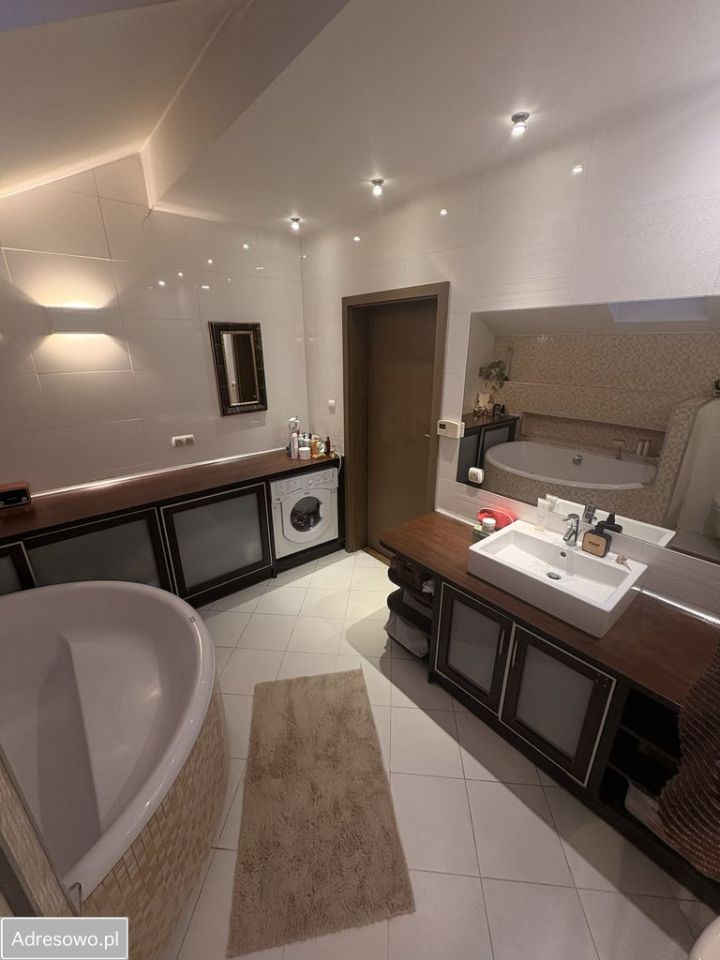 dom wolnostojący, 6 pokoi Łomianki. Zdjęcie 8