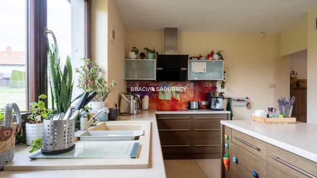 dom wolnostojący, 5 pokoi Bochnia, ul. Wiśnicka. Zdjęcie 25