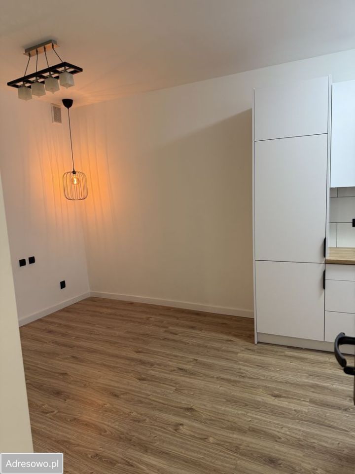 Mieszkanie 3-pokojowe Kożuchów, ul. Rynek. Zdjęcie 5