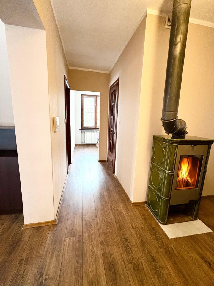 dworek, 11 pokoi Milanówek, ul. Kwiatowa. Zdjęcie 47