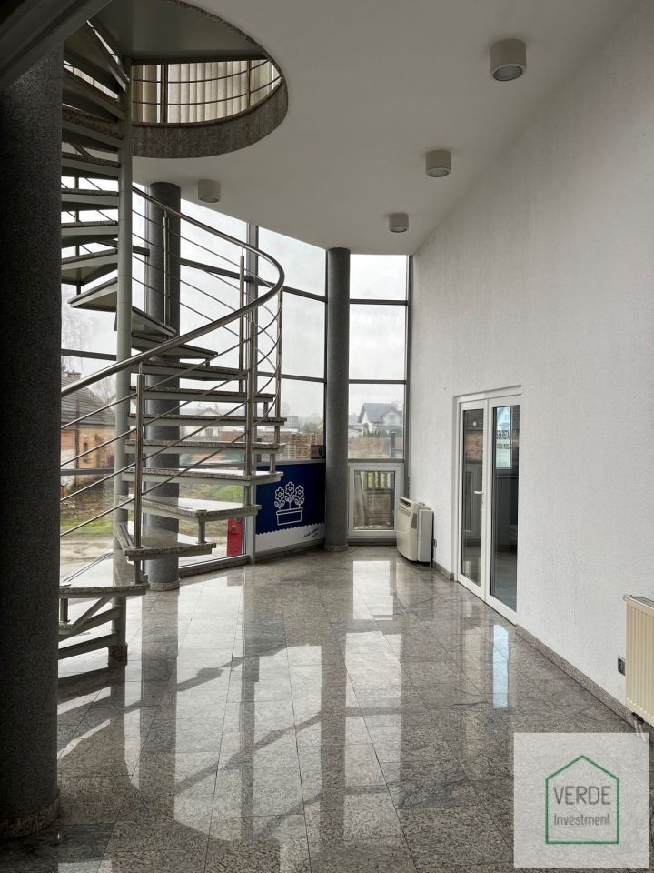 Hala/magazyn Biernatki, al. Flensa. Zdjęcie 17