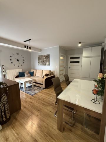 Mieszkanie 3-pokojowe Leszno Gronowo, ul. Gronowe Zacisze. Zdjęcie 1