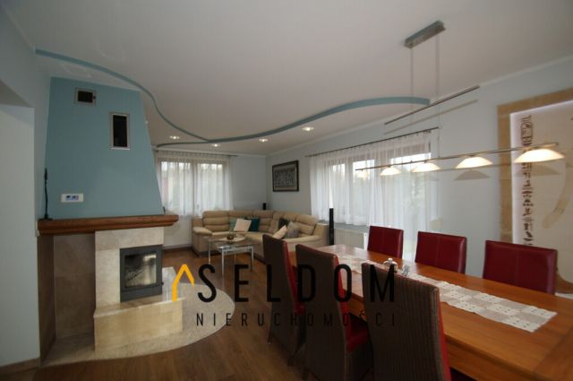 dom wolnostojący, 5 pokoi Mysłakowice. Zdjęcie 3