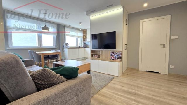 Mieszkanie 4-pokojowe Oleśnica, ul. Klonowa. Zdjęcie 2