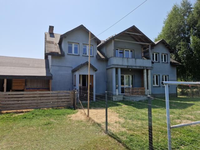 dom wolnostojący, 7 pokoi Tłuszcz. Zdjęcie 3