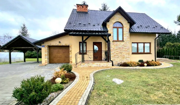 dom wolnostojący, 5 pokoi Długie, ul. Zagumnie