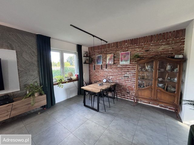 bliźniak, 4 pokoje Łomianki. Zdjęcie 2