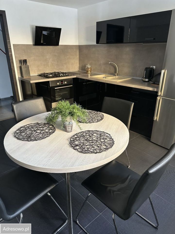 dom szeregowy, 8 pokoi Tczew, ul. ks. Bernarda Sychty. Zdjęcie 2